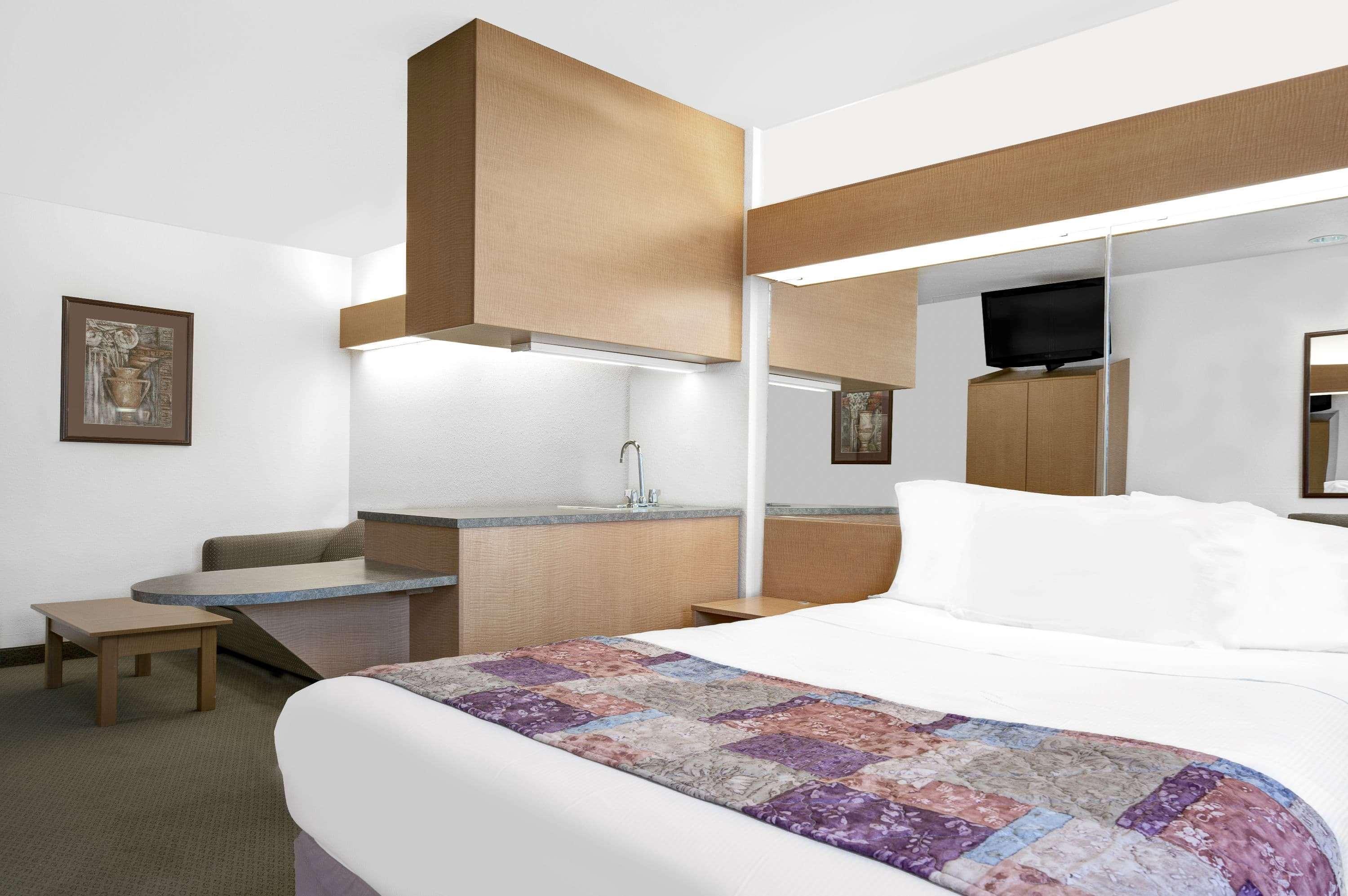 Microtel Inn & Suites By Wyndham Mankato Exterior foto